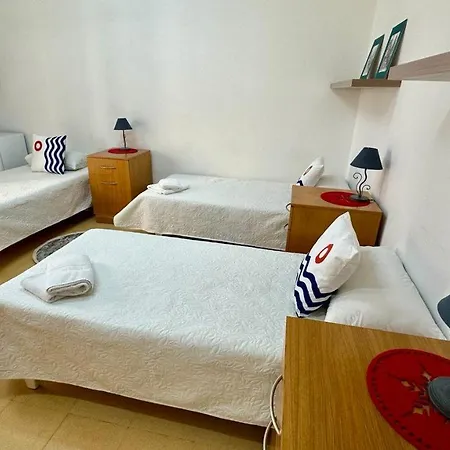 Malta Crown 게스트하우스 *