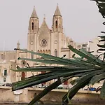 Malta Crown سانت جوليان
