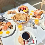 بيت ضيافة Malta Crown