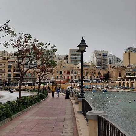 Malta Crown Pensjonat *