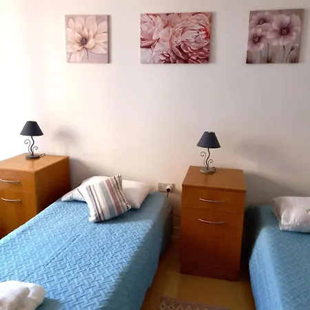 Malta Crown Πανσιόν