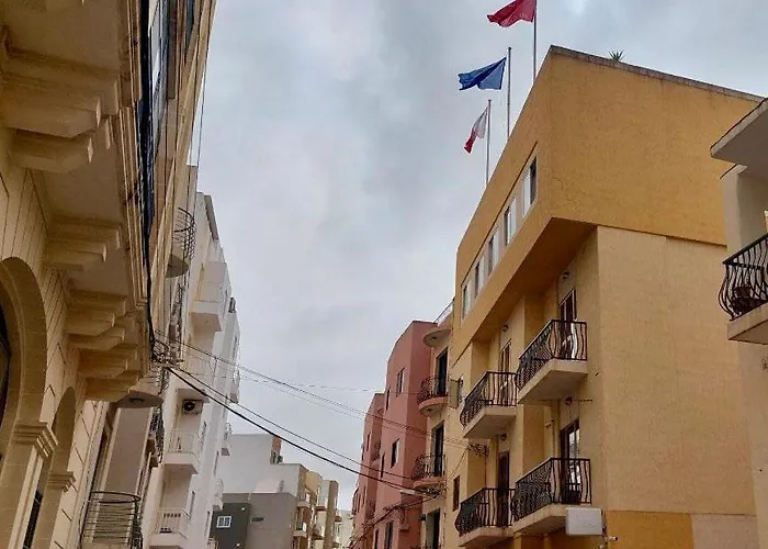 Malta Crown * Saint Julian's